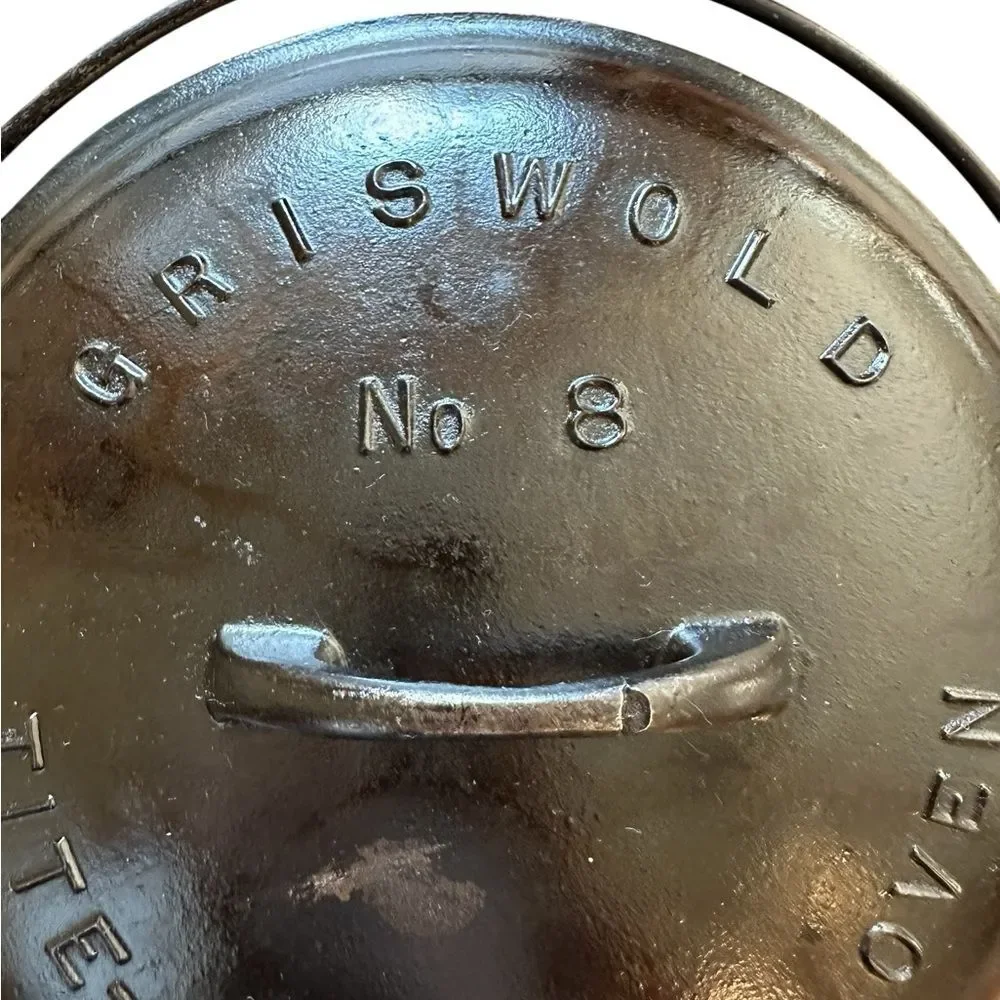 Vintage Griswold Erie No 8 Cast Iron Tite-Top Dutch Oven833 w/lid &Trivet 2551